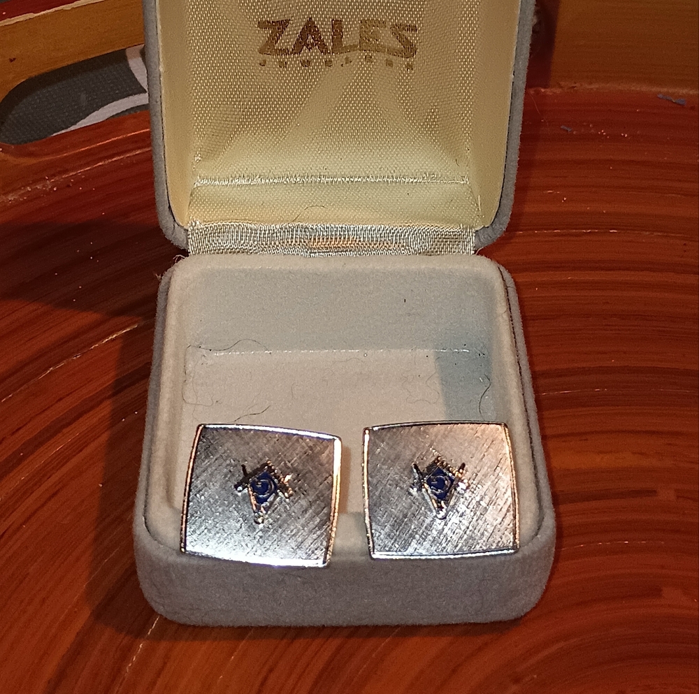 SET OF MASONIC SILVER CUFF LINKS MENS SUIT & TIE VINTAGE
